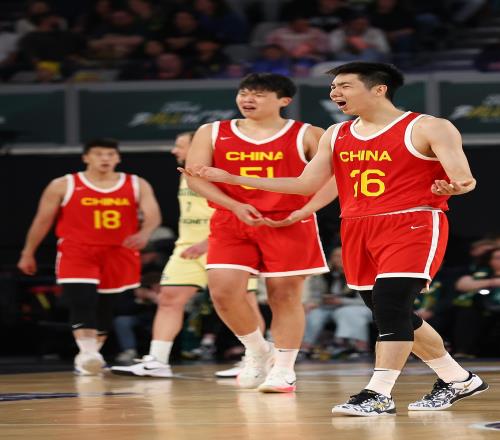 状态堪忧！中国男篮全队28次失误两场热身赛净负澳大利亚53分