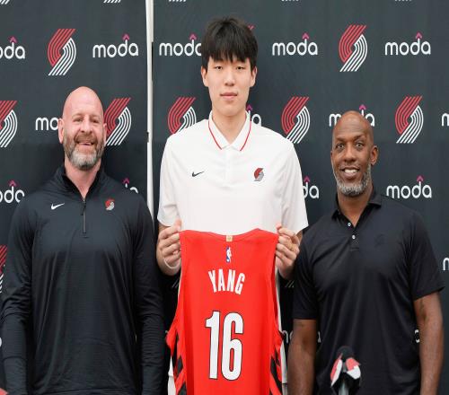 如何评价开拓者GM克罗宁雷厉风行的操作