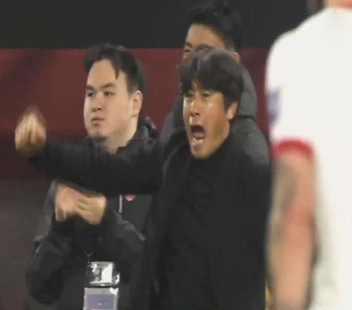 2200！亚冠疯狂一夜！蓉城憾平神户中超冠军没陈威被打成筛子