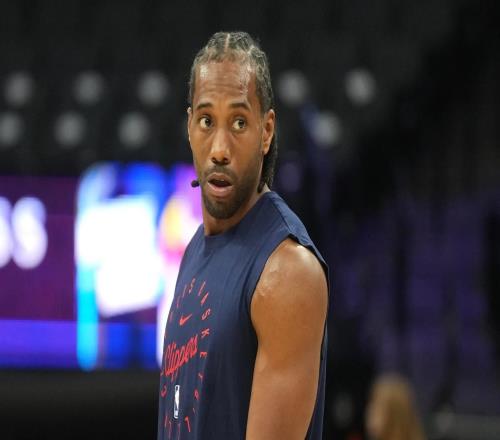 伦纳德：更衣室的情况跟你们想的一样大家都想赢但没做到