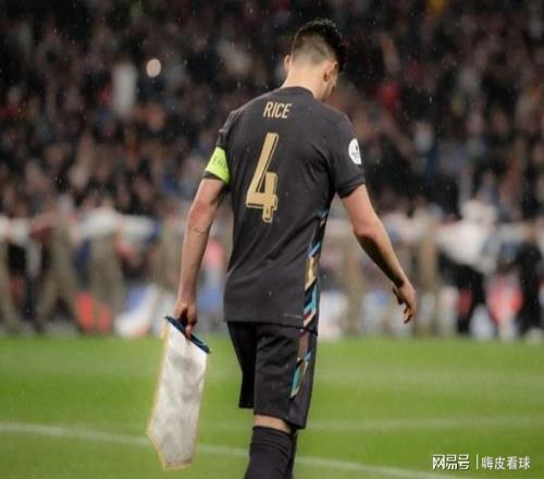 不夺冠就下课阿森纳暗藏五大队长，多拿10分是关键