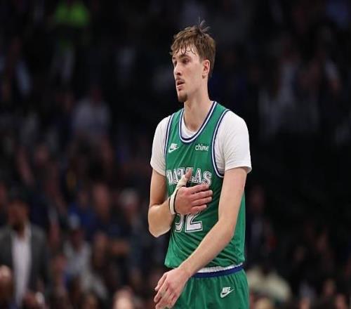 18岁343天，弗拉格超越詹姆斯成为NBA历史最年轻助攻上双球员