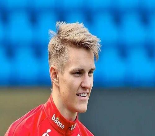 欧文建议维尔茨注意体能训练，厄德高的创造力稍强一些