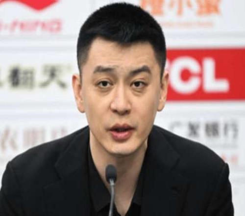 辽篮杯赛出局！杨鸣赛后用各种理由“甩锅”，辽迷5年内没希望了