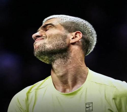 阿卡被爆冷直言不知道发生了什么，已丧失和辛纳竞争球王主动权？