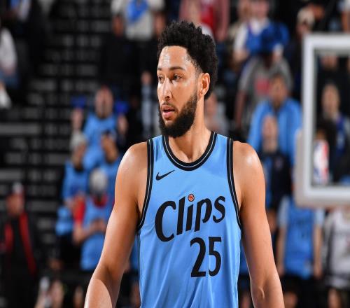 若现在退役也不愁了16年状元西蒙斯在NBA的薪资总额超过2亿美元