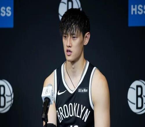媒体人：NBA很残酷，曾凡博大概率无法留在篮网
