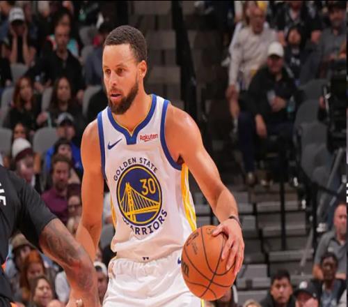 勇士新赛季客场第二胜！库里单节22分刮起勇三疯再刷5大神迹