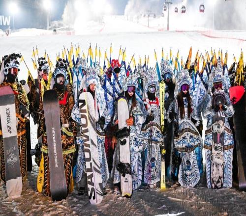 镜头内外｜热雪沸腾！中国冰雪产业冲击万亿大关