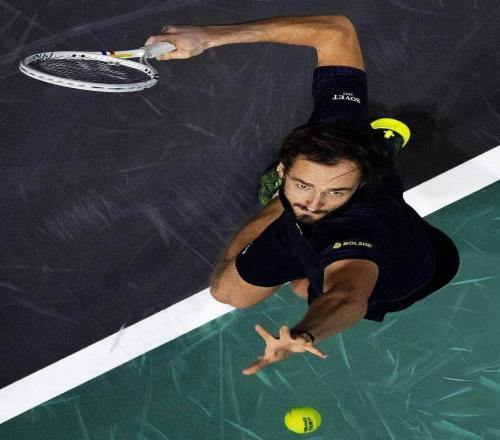 沃兹回怼本土媒体让她退役，梅总巴黎赛后坦言自己正接近巅峰水平