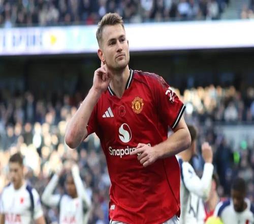 打进绝平进球，TA：德利赫特对曼联及阿莫林的重要性与日俱增