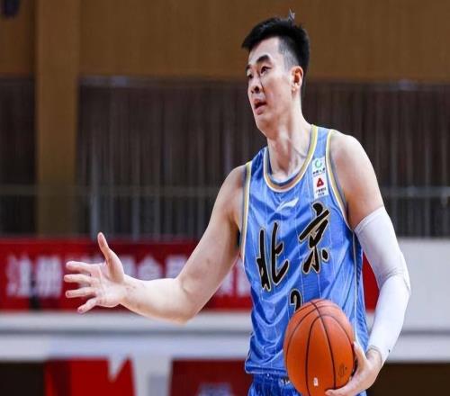 CBA现役5位打了14年以上仍无冠的球员：两届MVP领衔