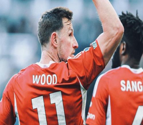 英超历史曾有7名球员节礼日戴帽：亨利、贝巴、贝尔、凯恩在列