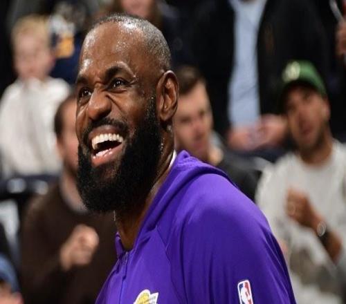 记者：詹姆斯复出后将湖人的快攻水平从倒数后5提升到正数前5