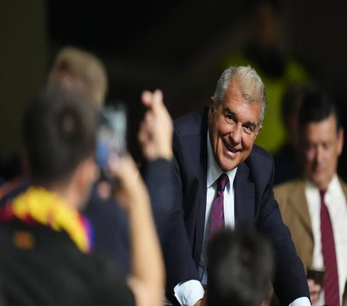 TA：巴萨重返诺坎普过程艰辛，距离完全“归家”仍前路漫长