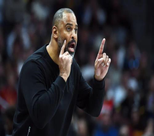 中国功夫震惊NBA！打的裁判也抱头！快船：扶我起来，我也能行