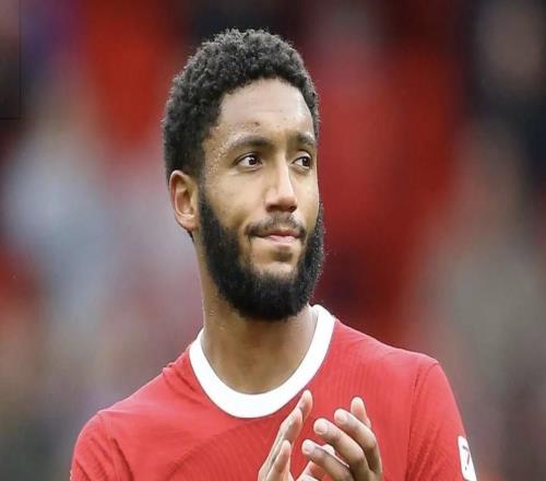 记者：米兰有意戈麦斯，斯洛特希望其至少留队至本赛季结束