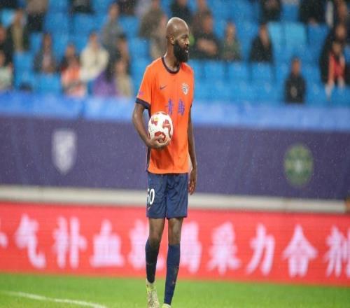 中超奇葩外援！称国安老乡说会放水，要求预支工资，半夜偷队友鞋