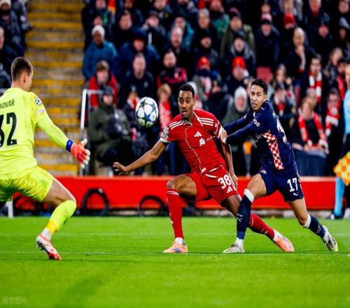 英超：西汉姆状态复苏，利物浦能否走出低谷西汉姆VS利物浦