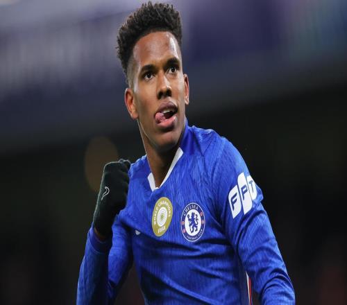 18岁天才对决分出胜负！埃斯特万复刻梅西名场面，亚马尔毫无贡献