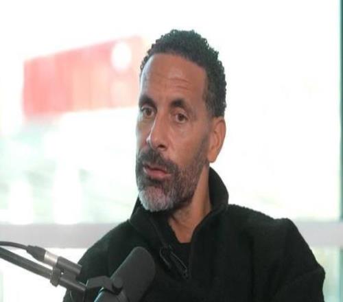 费迪南德：卢克肖只要身体健康就应该上场，他各方面都很稳