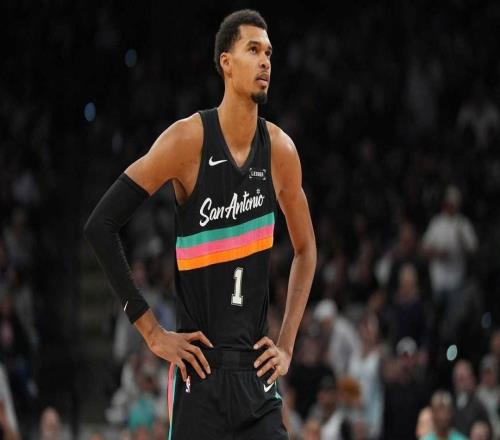 遗憾，文班亚马和卡斯尔在负于勇士的比赛中创造了一项NBA历史