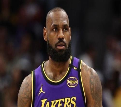 赛季后或离开Shams：詹姆斯目前仍未对湖人承诺留队