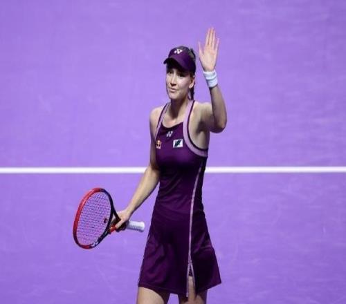 莱巴金娜2-0击败替补亚历山德洛娃，三战全胜晋级年终四强