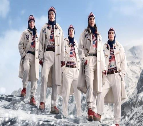 运动品牌上演时装秀，米兰冬奥开幕式入场服哪家强？