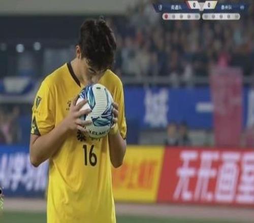 “苏超”带来了什么泰州队小将武之程：带动了江苏的GDP