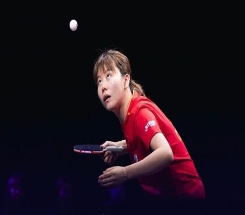 陈幸同4-2逆转战胜早田希娜，国乒包揽横滨冠军赛女单四强