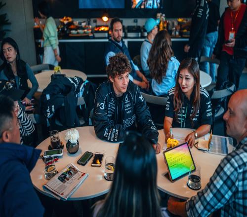 专访F1分站冠军基米·安东内利：19岁银箭新核，以速度承启奔驰140年性能征途