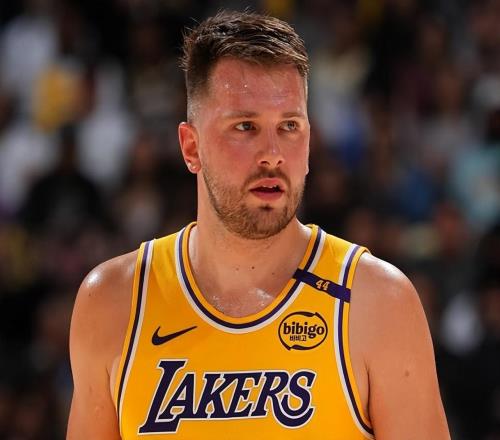 年薪4600万，场均仅18+8！NBA伪巨头伤停，3.5亿超级顶薪没戏了