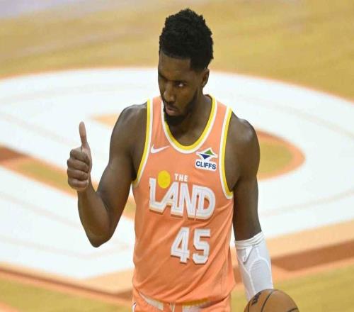 人气很旺，骑士队米切尔在2026年NBA全明星首轮投票中获得了高票