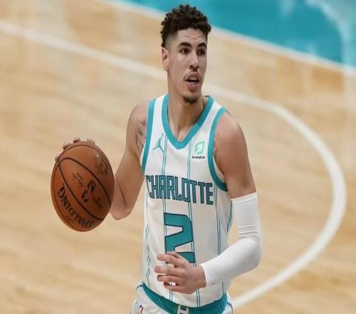 3位全明星后场被摆上货架！但交易价值不高，名记：莫兰特是废纸