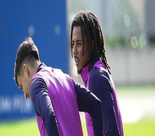 世体：德比输球后巴萨多名球员主动加练，莱万有望下轮复出