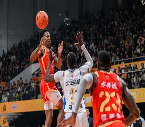 拼命砍21分，CBA悍将还能留吗惜败广厦，许利民给了太多机会