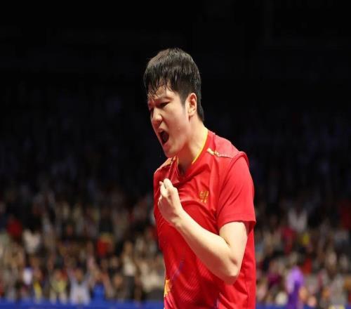 许昕再现背后击球！上海队挺进乒乓球男团决赛！而上海女团......