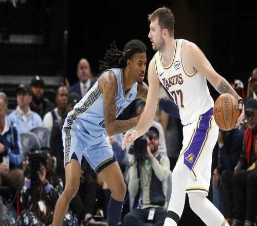 难过，湖人队东契奇又一次惊艳表现后，独行侠球迷彻底崩溃