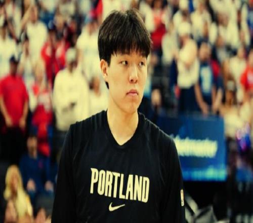 凌晨1点34官宣！杨瀚森被开拓者下放到发展联盟，期待他王者归来