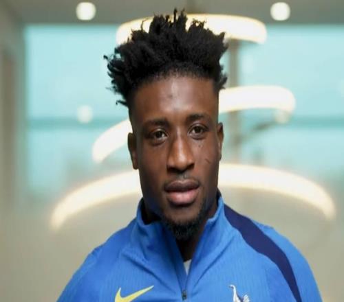 库杜斯：每个人适应的时间不一样，而哈维西蒙斯一直很努力