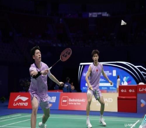 中国羽毛球大师赛：陈柏阳/刘毅1-2遭金元浩/徐承宰逆转，首轮出局
