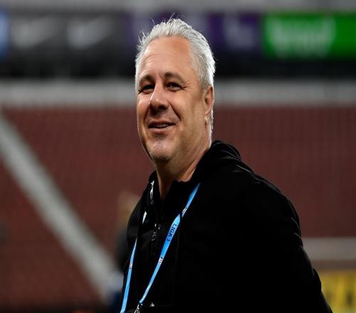 贪婪！中超劲旅新帅想跑路，年薪8百万还嫌少，准备加盟沙特土豪