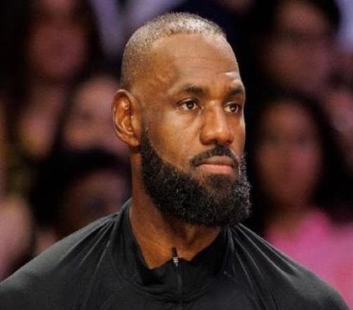 湖人和詹姆斯又产生分歧管理层想让他轮休，若如此或四大皆空