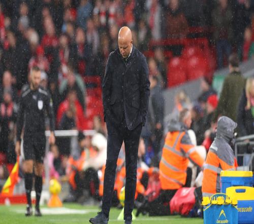 英媒：20后，水晶宫球迷对斯洛特高喊“你明早就要下课了”