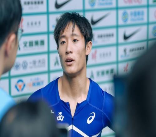 专访｜世锦赛百米单项首位00后中国飞人：慢下来，才能更快