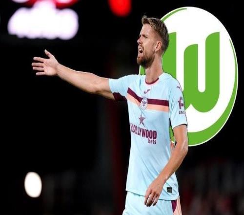 天空：狼堡计划冬窗签下菲尔克鲁格以及小蜜蜂中卫阿耶