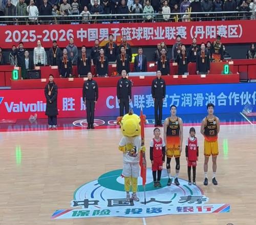 CBA综述：广东三杰得分上双率队3连胜，上海大胜江苏送对手3连败