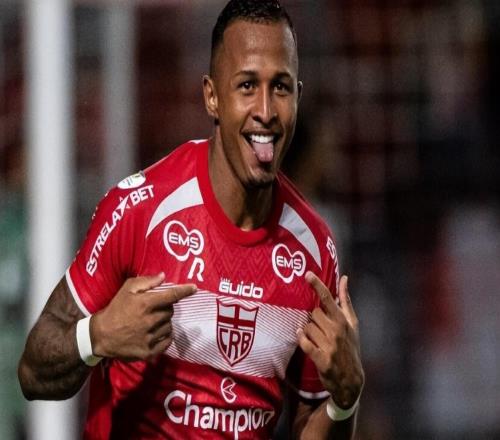 大手笔！中超3队哄抢巴甲强力边锋，转会费8百万，成都最有希望