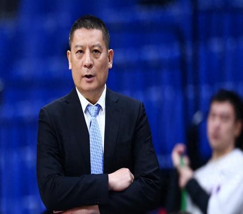 深夜，又一个官宣！CBA第4位下课主教练确定，68岁老帅代理主教练